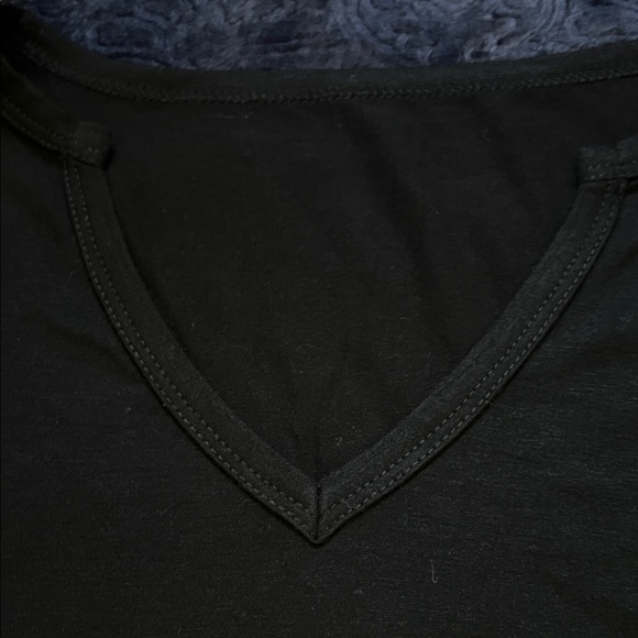 St Patrick’s Day Irish Clover Shamrocks Lucky Green & Leopard V-neck (Women’s S) - Picture 4 of 4